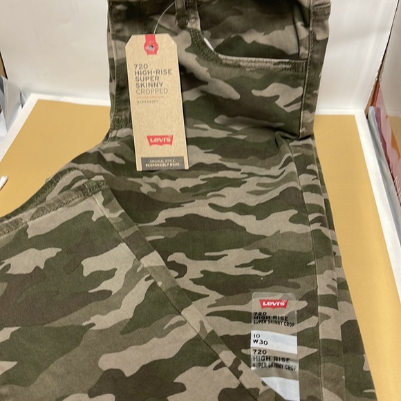 BNWT Levi’s 721 High Rise camouflage soft cotton 10/W30 - Picture 9 of 16